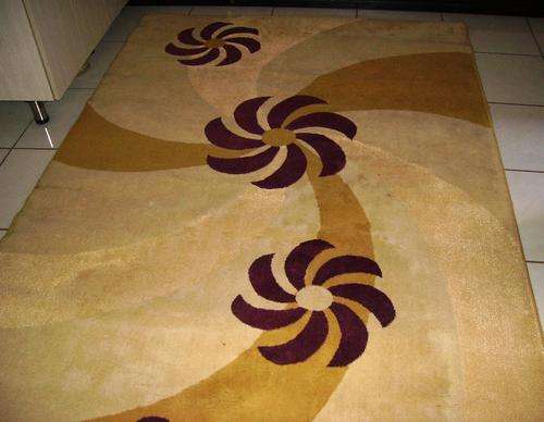 Burgundy, gold and beige carpet 1,5x2,5m