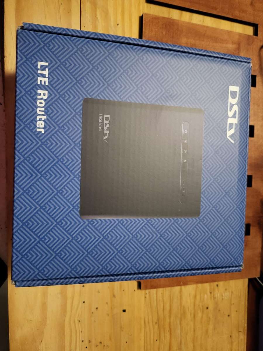 ZTE MF 286C Wifi Router - has SIM Slot for 4G/5G Sim (DSTV Branded)