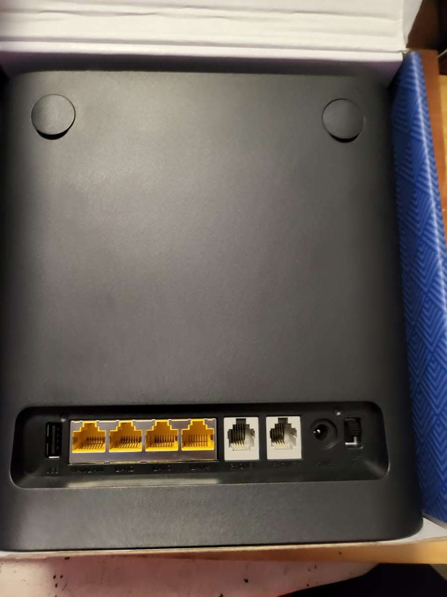 ZTE MF 286C Wifi Router - has SIM Slot for 4G/5G Sim (DSTV Branded)