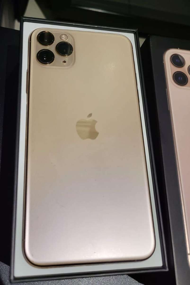 iPhone 11 Pro Max Gold - 512GB (Original Box)
