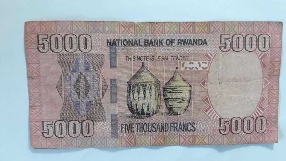 RWANDA 5000 FRANCS 2014 GORILLA FV=R83