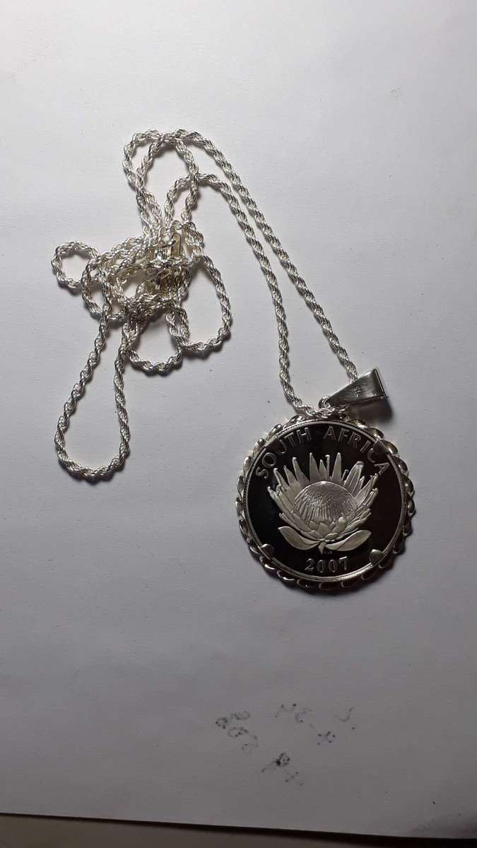 SOUTH AFRICA SILVER DE KLERK R1 PENDANT WITH STERLING SILVER CHAIN 2007