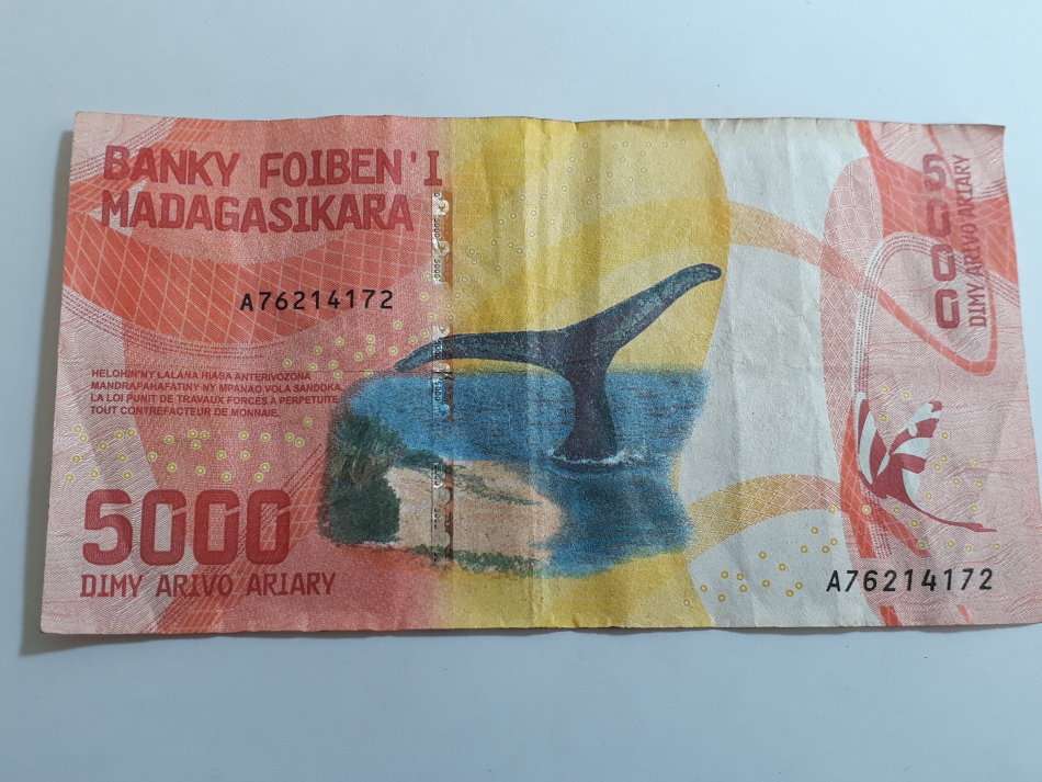 MADAGASCAR 5000 ARIARY WHALE NEW SERIES FV=R19.82