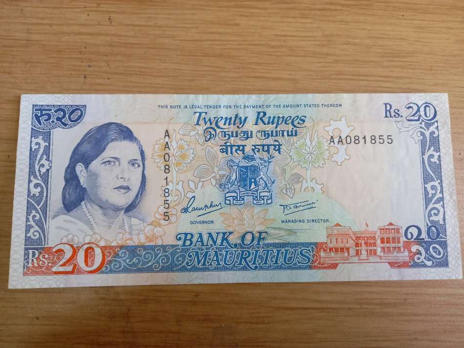 MAURITIUS 20 RUPEES P36 1986 AA LADY JUGNAUTH XF-AUNC