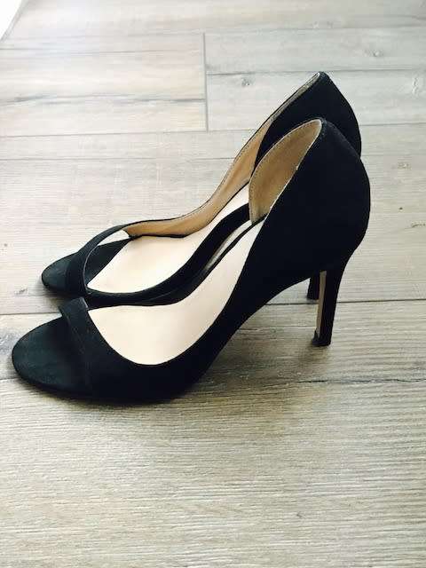 SUEDE BLACK HEELS - SIZE: 3 - RONALD SASSOON