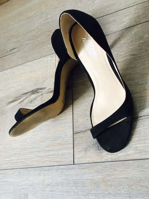 SUEDE BLACK HEELS - SIZE: 3 - RONALD SASSOON