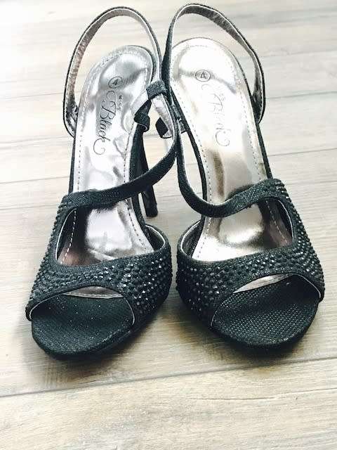 BLACK DIAMANTE HEELS - SIZE: 4