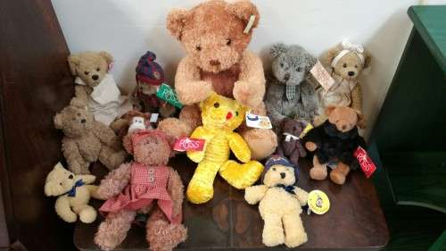 Collection of 13 Collectable Bears - Vintage - Stunning Collection!