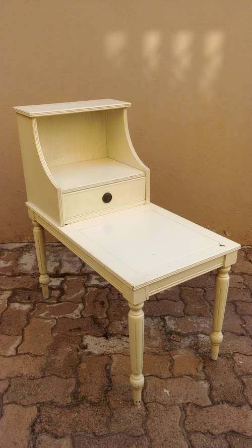 Stunning Vintage Wooden Side Table - As per pictures