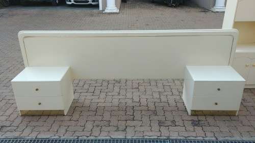 **Beautiful** A stunning Queen-Size Modern Headboard **R6499 RETAIL**