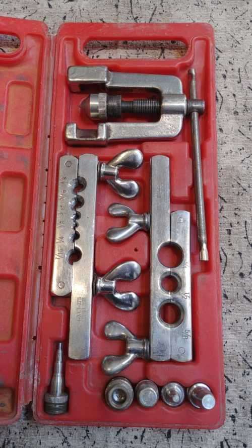 Excellent Flaring Tool Kit **Complete**