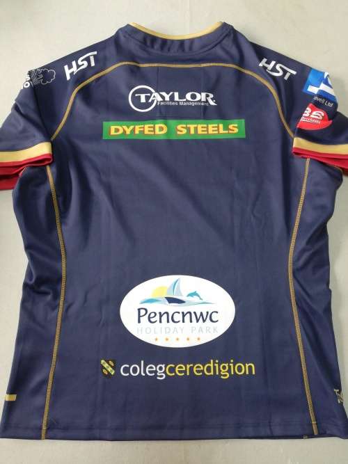 Scarlets Players Issue Match Jersey Size 3XL signed by team