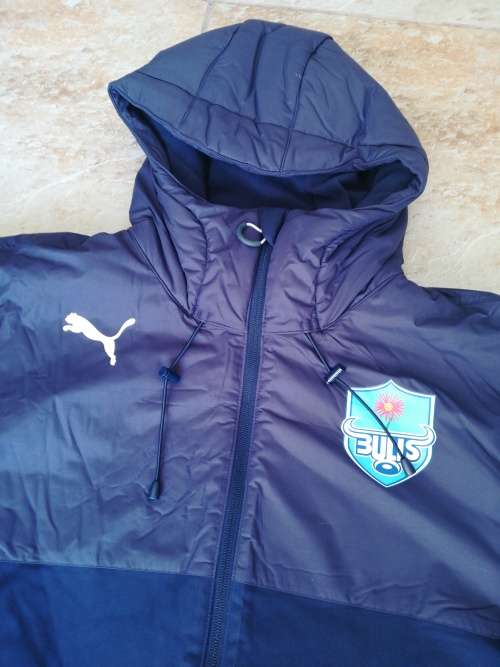 Bulls Players Superrugby Bench Jacket Size XL very warm