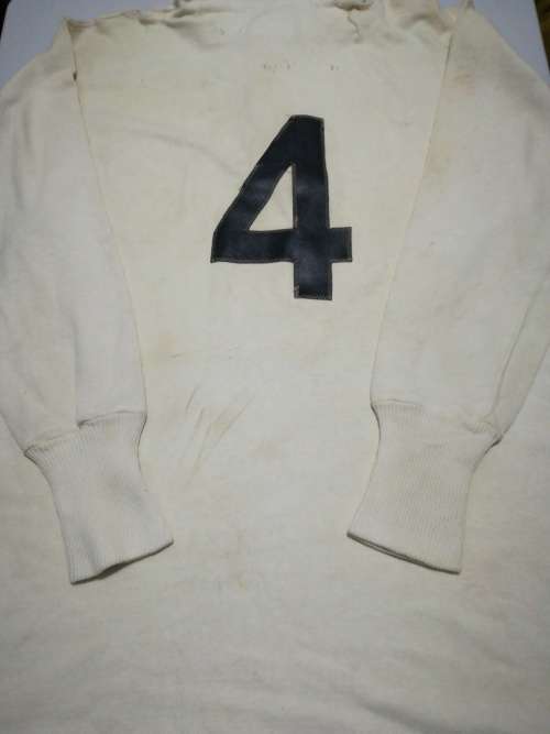 Monument Highschool Jersey no 4