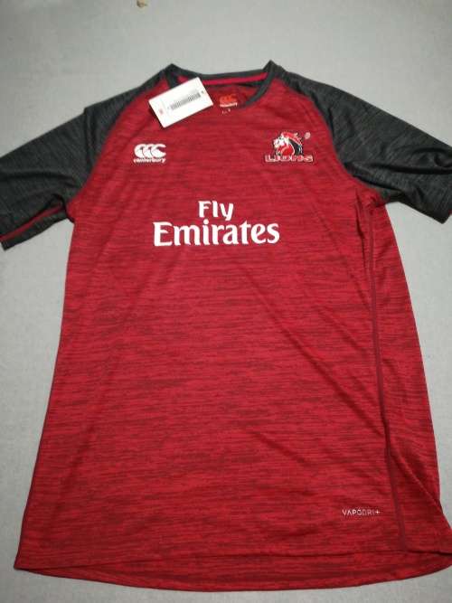 Lions Players Training shirt Size L