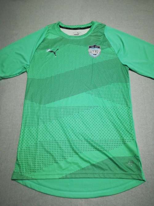 Bulls Players Training shirt Size M