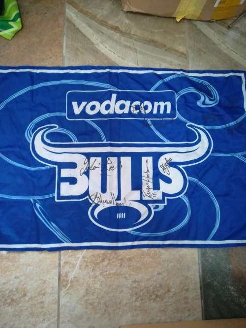 Bulls Flag signed