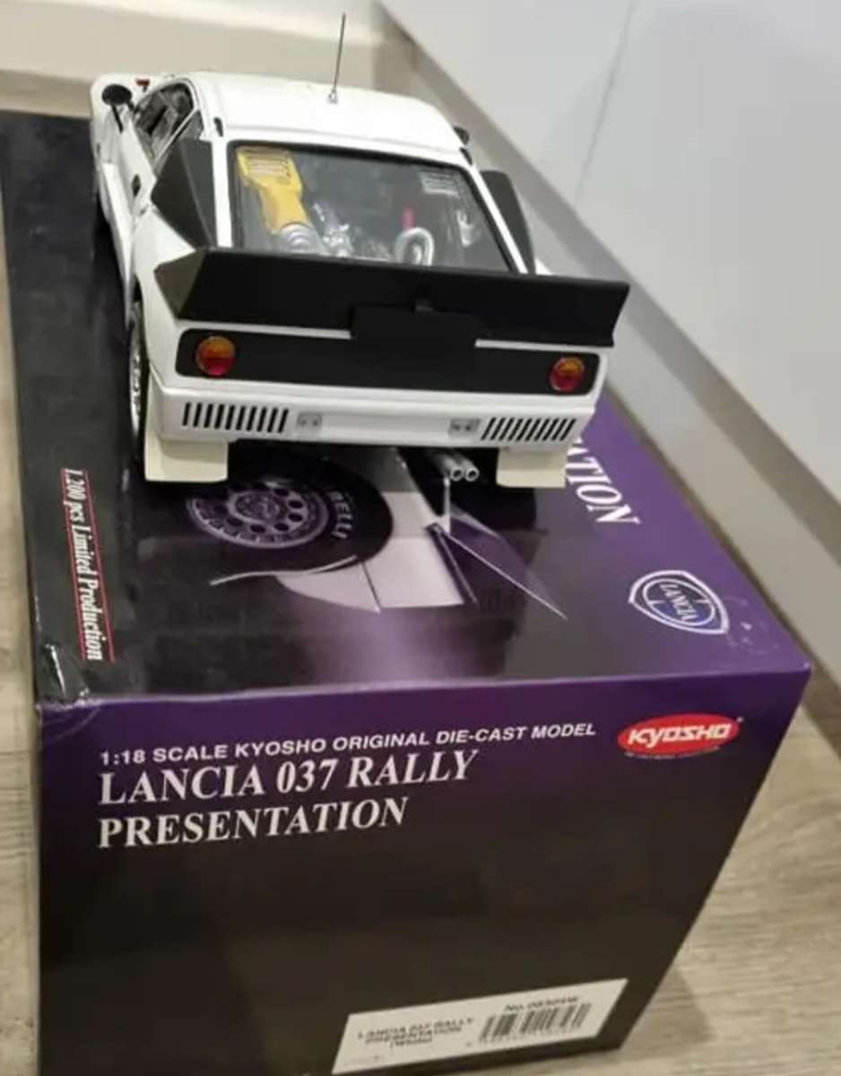 Lancia 037 Rally Presentation Car