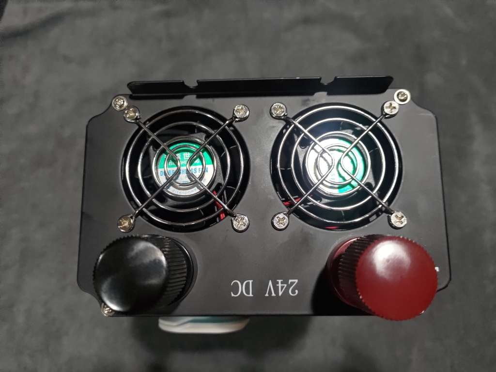 LVYUAN Pure Sine Wave Inverter 1600 Watts Inverter 24V to 110V DC to AC with Remote Controller