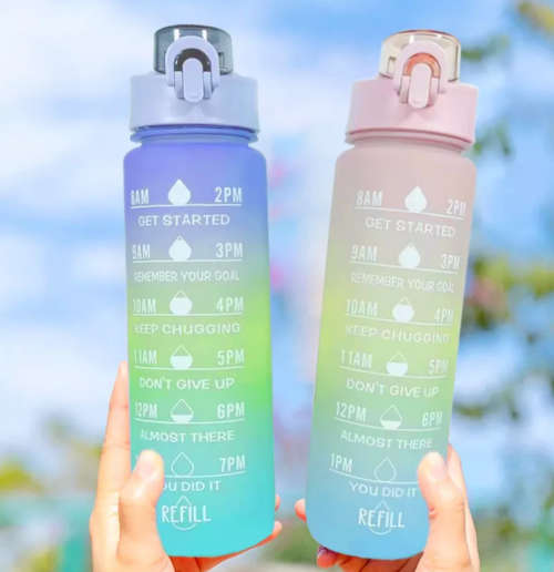 700ML Rehydrating Reminding Stylish High Quality Water Bottle with Holding Strap
