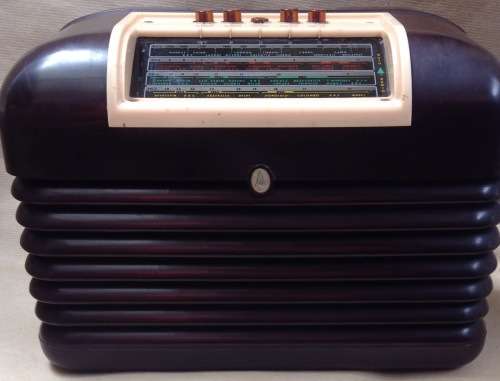 Mid century Bush type EBS 23 radio....outstanding condition and shortwave working. For cashcon