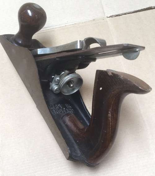 Stanley No. 4 smoothing plane, in original box. Well used with respect.
