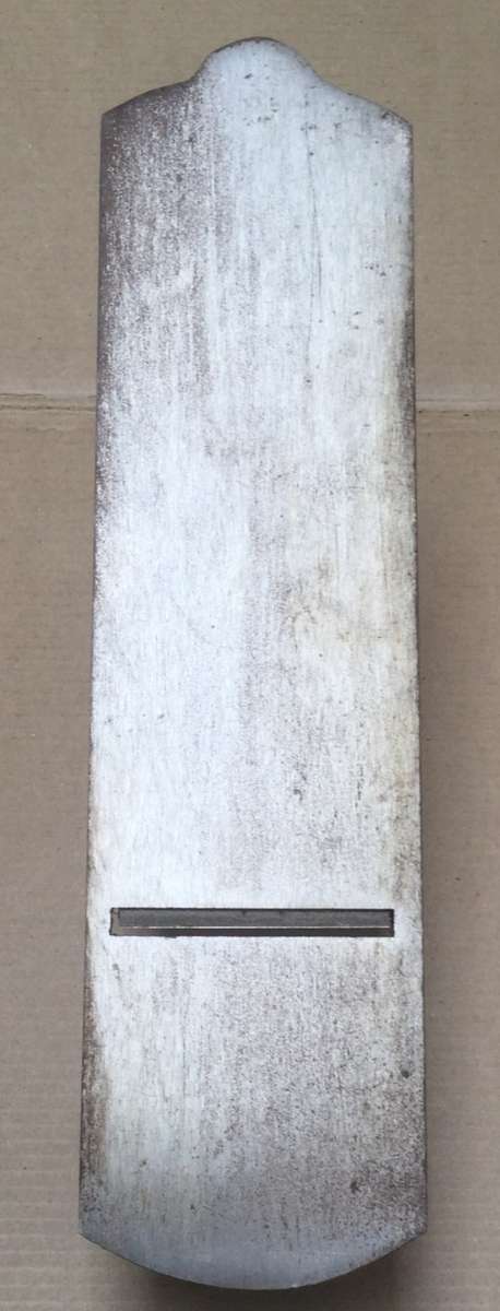 Stanley No. 4 smoothing plane, in original box. Well used with respect.