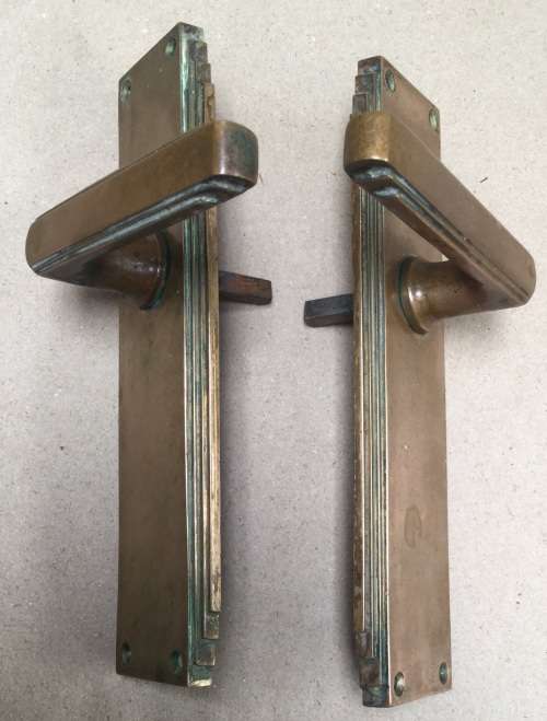 Art Deco...Pair of Yale door handles made in England by Growland...length 205 mm..perfect working