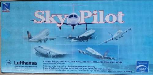Lufthansa Boeing 747-400 Sky Pilot kit... unopened so assumption as new