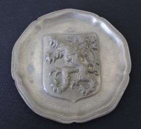 PEWTER WALL CHARGER - BRITISH LION