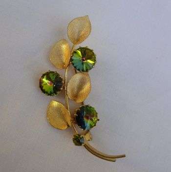 VINTAGE AUSTRIAN BROOCHE - POSTAGE R25