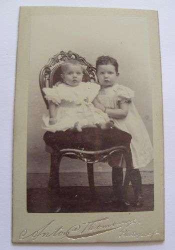 ANTIQUE PHOTO