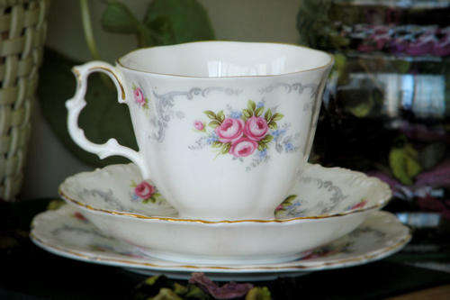 ROYAL ALBERT "TRANQUILLITY" TEA TRIO