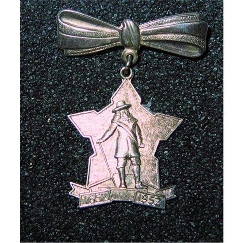 VAN RIEBEEK FESTIVAL 1652-1952 STERLING SILVER BADGE