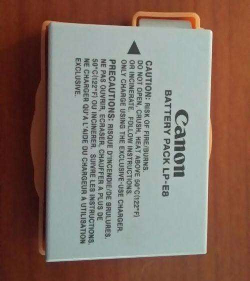 LP-E8 Battery for Canon EOS 550D / 600D / 650D / 700D + Battery Charger