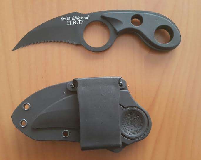 Bear Claw Knife - Buy with confidence from a Verified Seller