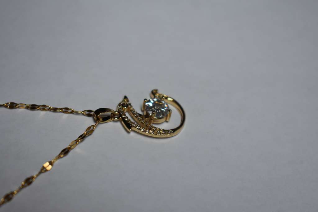 `R999` Bargain 18K Gold Plated Dolphin Necklace