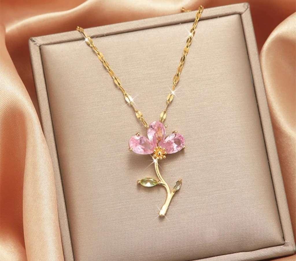 `R999` Bargain 18K Gold Plated Necklace Pink Flower Shape