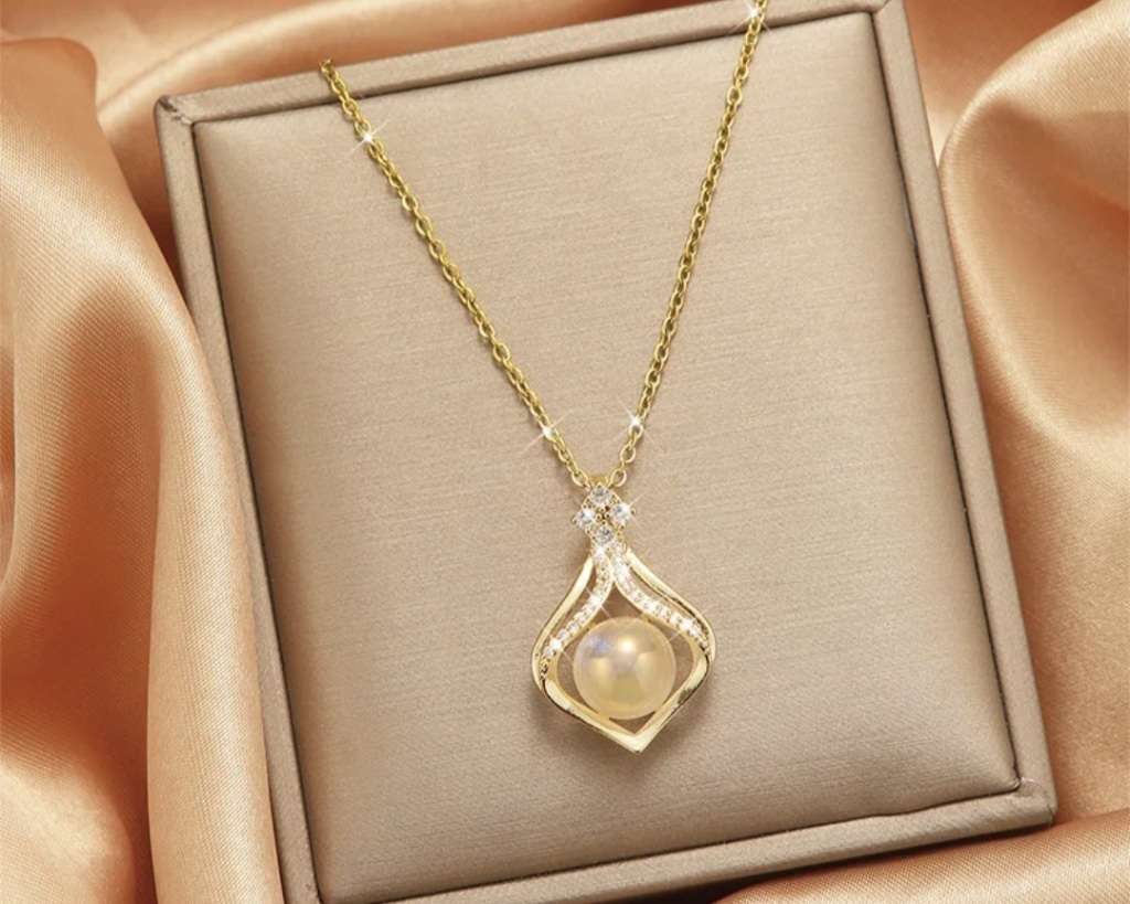 `R999` BARGAIN SALE!!! 18K Gold Plated Necklace