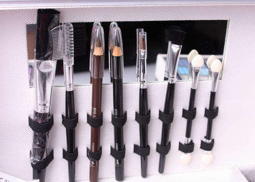 Magic Color Make Up Kit with carry case, 26 Piece Set - Bulk Offers Welcome