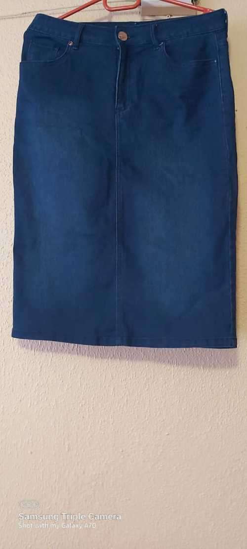 Ginger mary skirt plus one free(Size: 34)