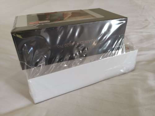 Huawei Mate 20 Pro 128GB BLACK Sealed in the Box + Free Huawei Wireless Charger (FREE Shipping)