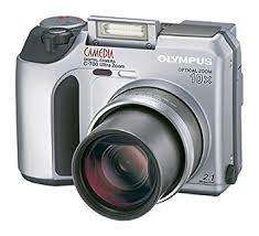 OLYMPUS C700 DIGITAL CAMERA WITH ZOOM LENS!!!