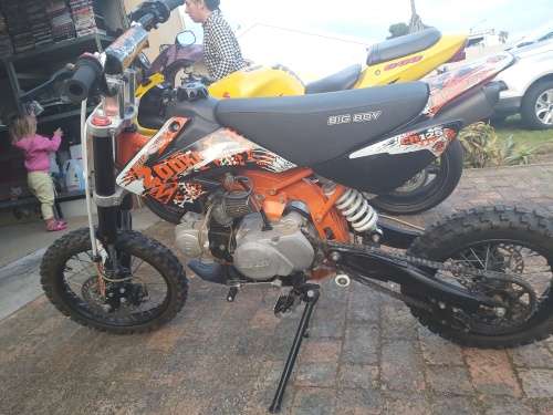 125cc BIG BOY PIT BIKE! AS GOOD AS NEW, RUNS PERFECT! HARDLY USED!