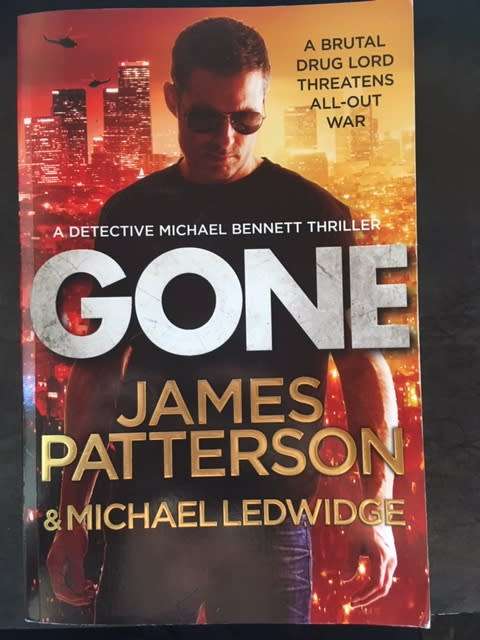 Gone (Michael Bennett #6) - James Patterson (Paperback) LIKE NEW