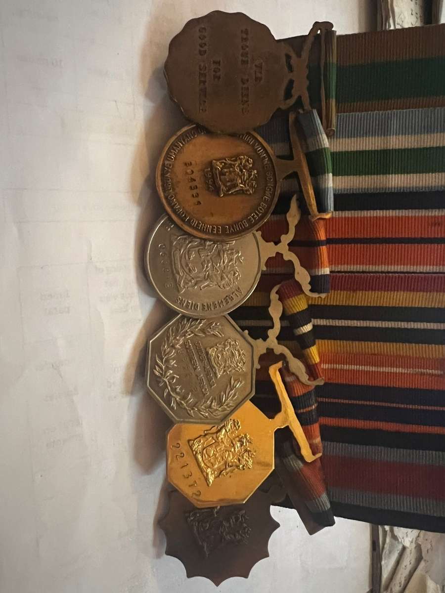 Medal set