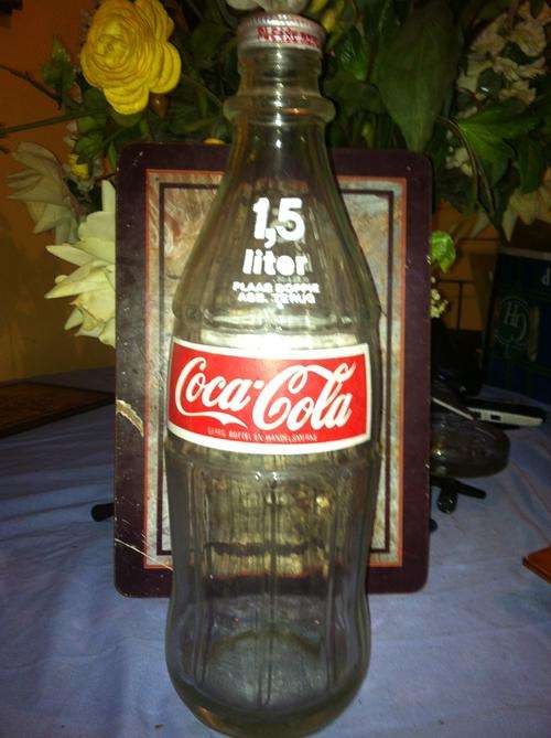 COCA COLA 1,5L GLASS BOTTLE WITH LID