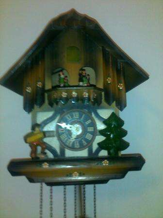 MUSICAL 3WEIGHT  DANCING GIRLS CUCKOO CLOCK