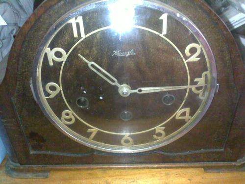 KIENZLE MANTLE WINDUP CLOCK