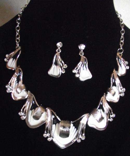Gorgeous Off-White and Black Austrian  with Crystals  Necklace &  Dangle Earrings Set
